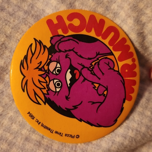 1984 Vintage Mr. Munch pin from Chucky Cheese - Picture 6 of 6